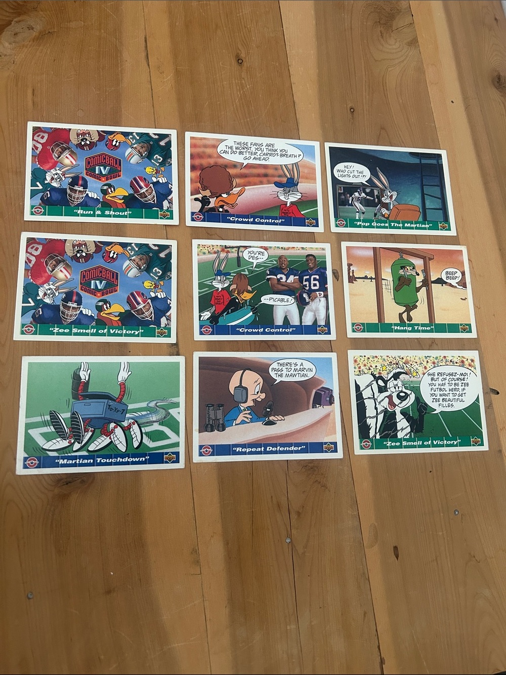 Looney Tunes Football Trading Cards - Multi-Color Collector Set